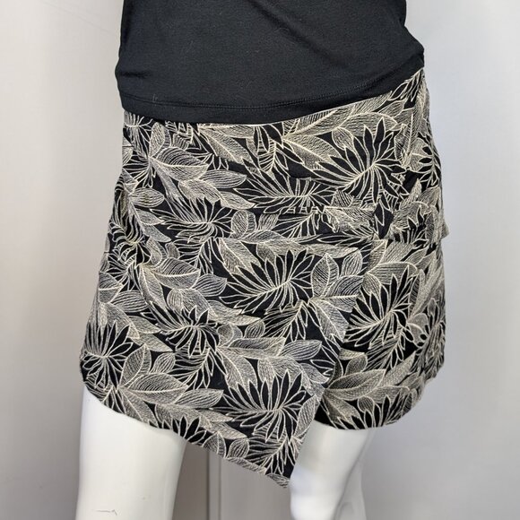 Zara Pants - Zara Black and Cream Floral Skirt